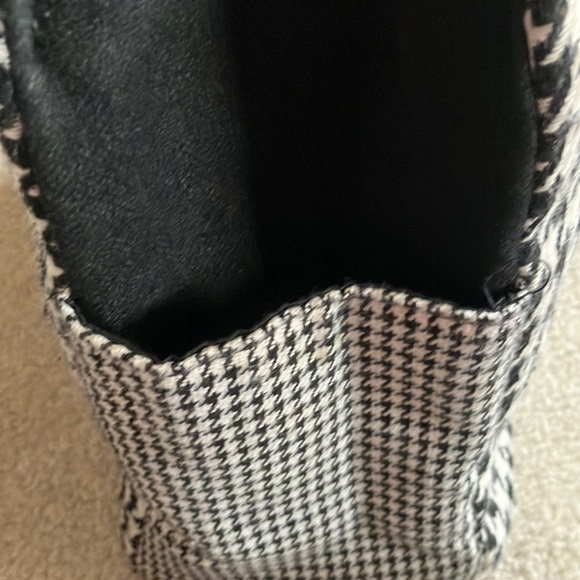 Lauren Ralph Lauren Black and White Houndstooth Tote - Picture 4 of 6
